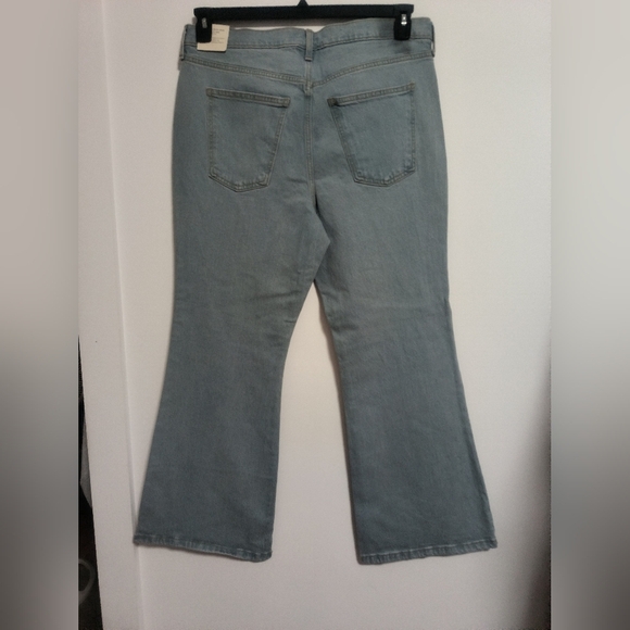New Women's High Rise Flare Jeans / Size 14 Short - Picture 3 of 7